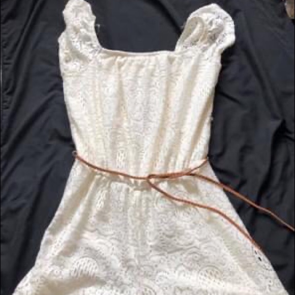 White lace romper - Picture 6 of 6